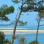 Superbe Avec Vue Centre, Se Fait A Pied Ou En Velo
