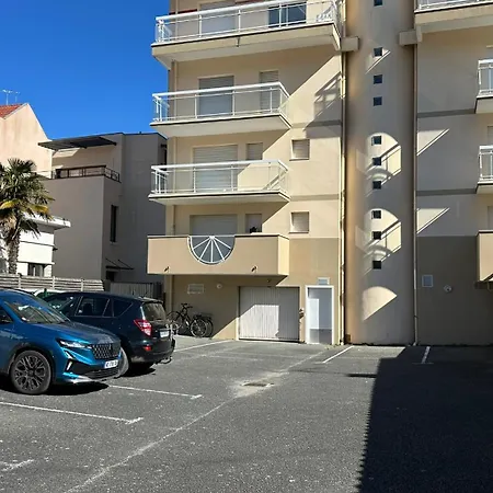 Superbe Avec Vue Centre, Se Fait A Pied Ou En Velo