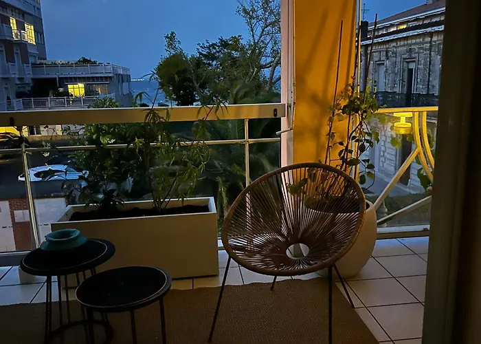 Superbe Avec Vue Centre, Se Fait A Pied Ou En Velo Apartman *